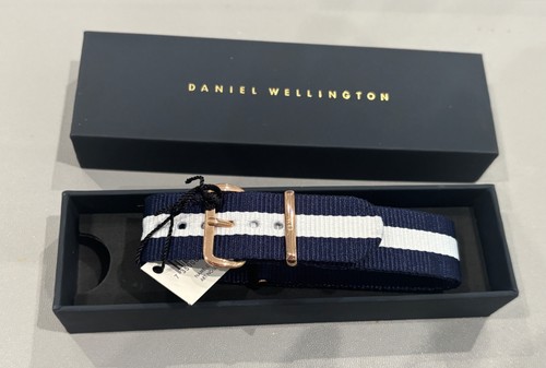 Bnwt daniel wellington - wellington, classic